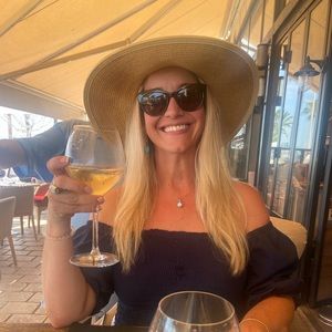 Meet your Posher, Cindy